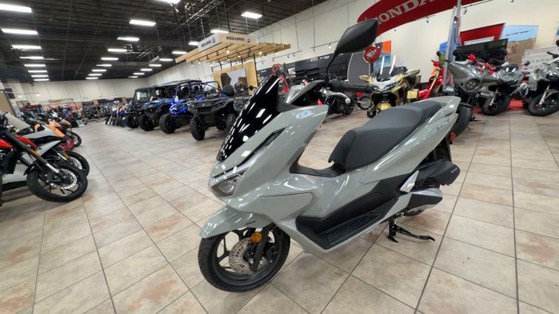 New 2026 Honda PCX ABS Image 5