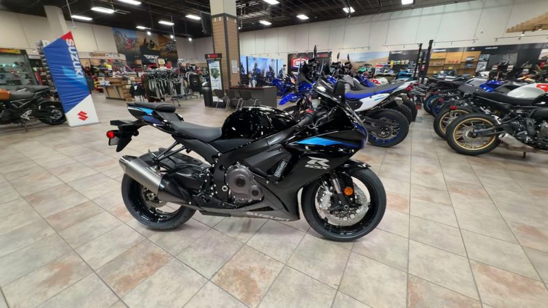 New 2027 Suzuki GSX-R600 Image 2
