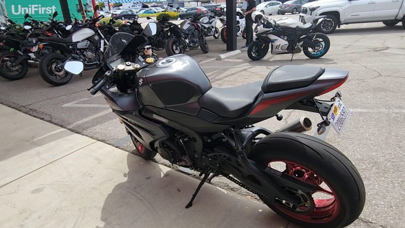 Used 2017 Suzuki GSX-R1000 Image 9