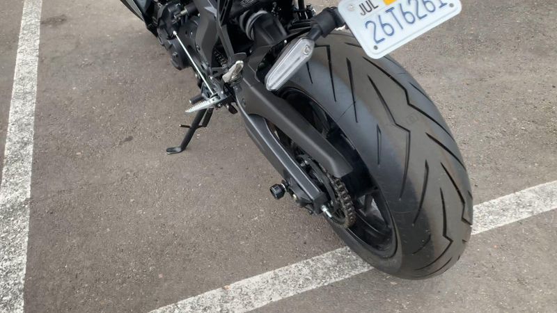 Used 2024 Yamaha YZF-R7 Image 3