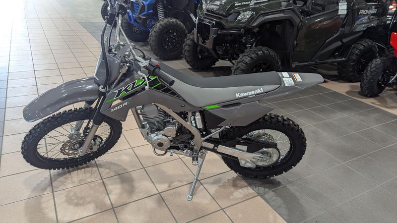 2025 Kawasaki KLX 140R L BATTLE GRAYImage 2