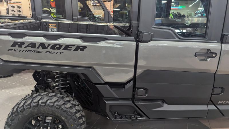 2025 Polaris RANGER CREW XD 1500 NORTHSTAR EDITION ULTIMATE TITANIUM METALLIC GLOSSImage 15