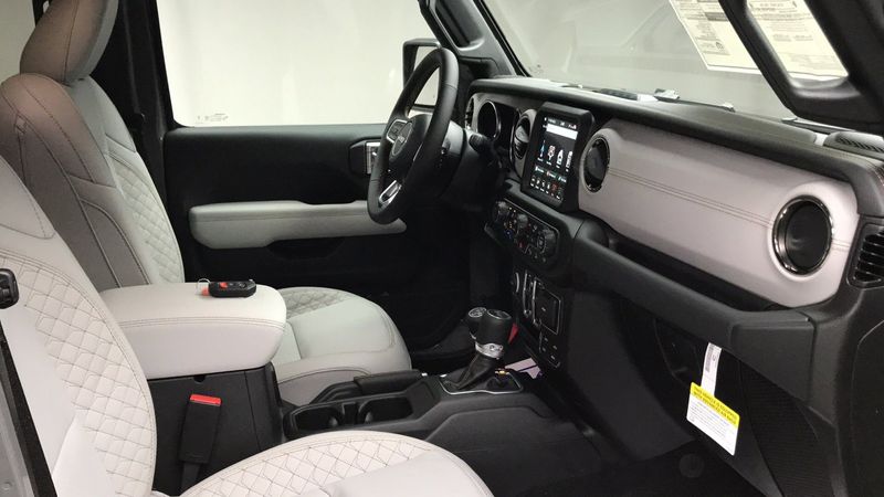 2023 Jeep Wrangler High Altitude 4xeImage 31