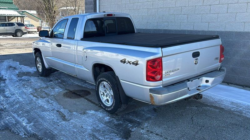 2007 Dodge Dakota SLTImage 3