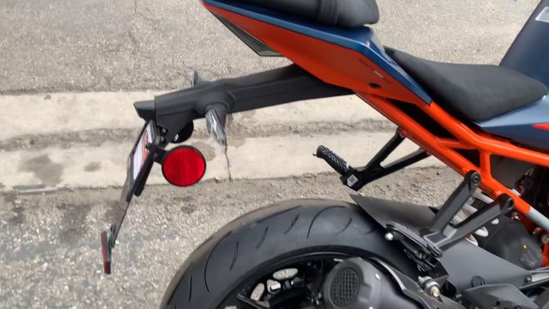 New 2024 KTM RC 390 Image 4