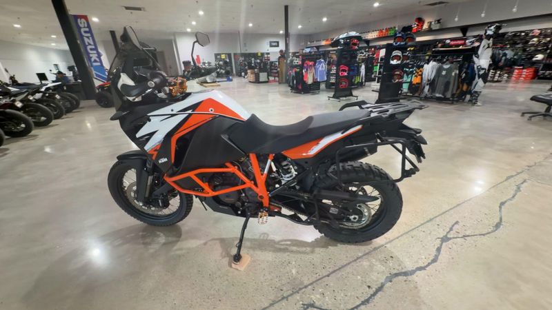 Used 2020 KTM 1290 SUPER ADVENTURE R  in a WHITE/ ORANGE exterior color. Victorville Del Amo Motorsports 760-241-7387 delamomotorsportsofvictorville.com 
