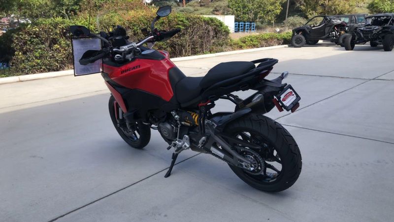 New 2025 Ducati MULTISTRADA V2 S Image 3