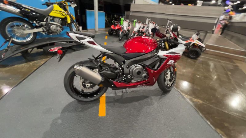 New 2027 Suzuki GSX-R750 Image 9