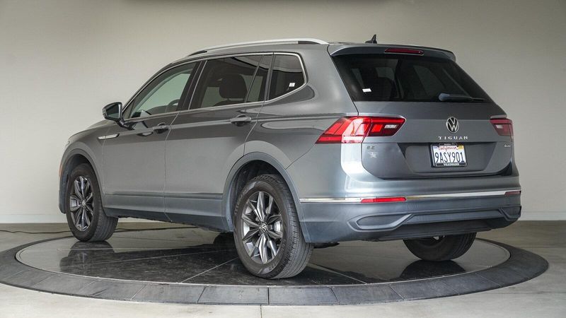 2022 Volkswagen Tiguan 2.0T SEImage 2