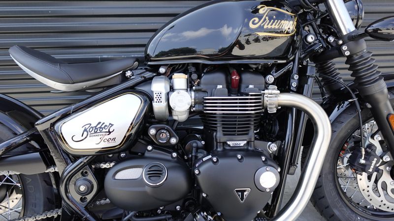 2025 Triumph Bonneville Bobber Euro 5a Base 