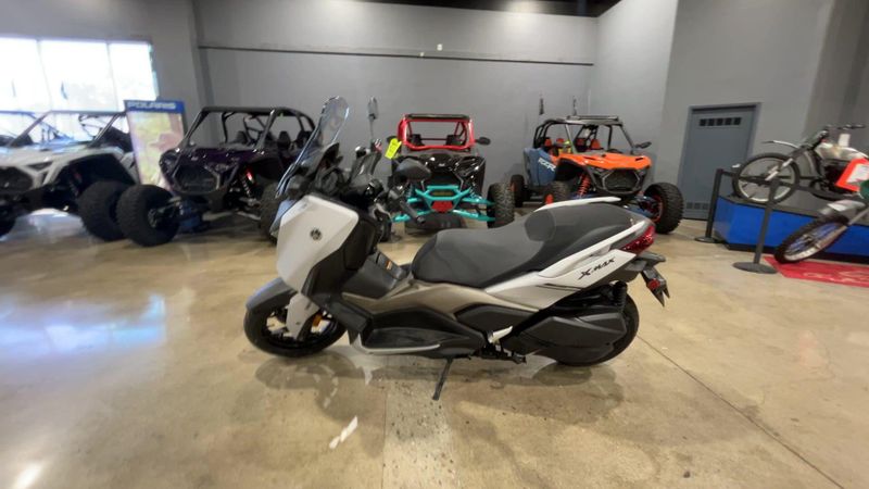 Used 2023 Yamaha Xmax Image 5