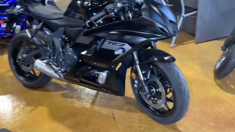 New 2025 Yamaha YZF-R7 Image 7