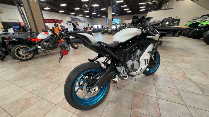 New 2026 CFMOTO 675SS Image 9