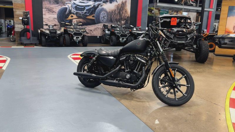 Used 2022 Harley-Davidson SPORTSTER IRON 883 Image 6