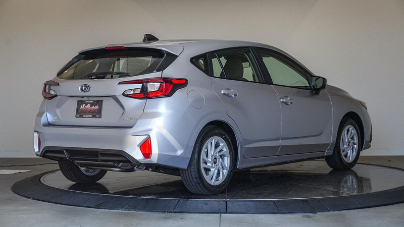 New 2025 Subaru Impreza BaseImage 4