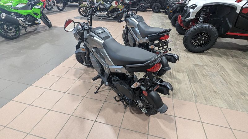 2024 Honda NAVI BASE ARTIC SILVER METALLICImage 4