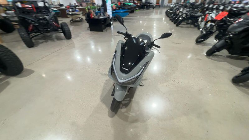 New 2026 Honda PCX ABS Image 3