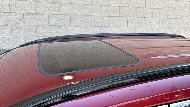 Used 2025 Toyota RAV4 XLEImage 5