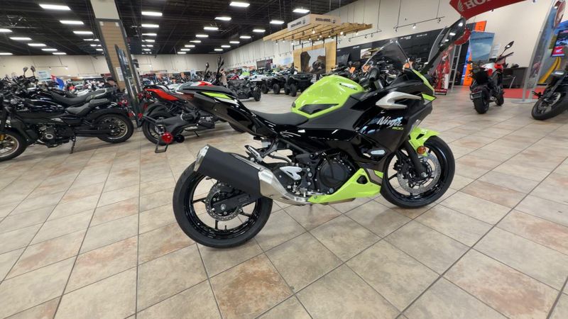 New 2026 Kawasaki NINJA 500 SE ABS Image 9