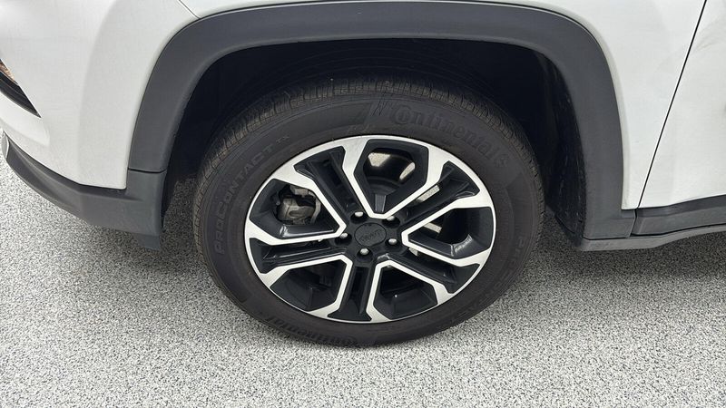 2023 Jeep Compass LimitedImage 2