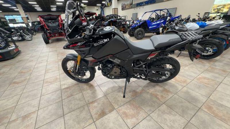 New 2025 Suzuki V-STROM 1050DE Image 9
