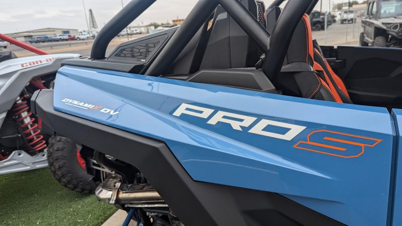 2025 Polaris RZR PRO S 4 ULTIMATE ORANGE RUST AND ZENITH BLUEImage 11