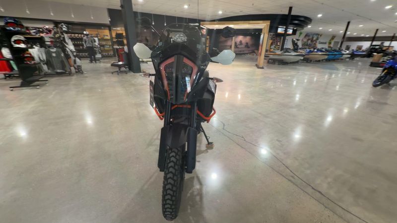 Used 2020 KTM 1290 SUPER ADVENTURE R  in a WHITE/ ORANGE exterior color. Victorville Del Amo Motorsports 760-241-7387 delamomotorsportsofvictorville.com 