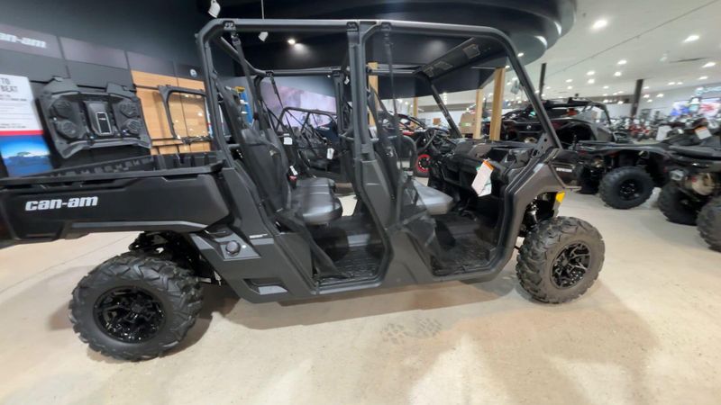 New 2026 Can-Am DEFENDER MAX DPS HD9 Image 4