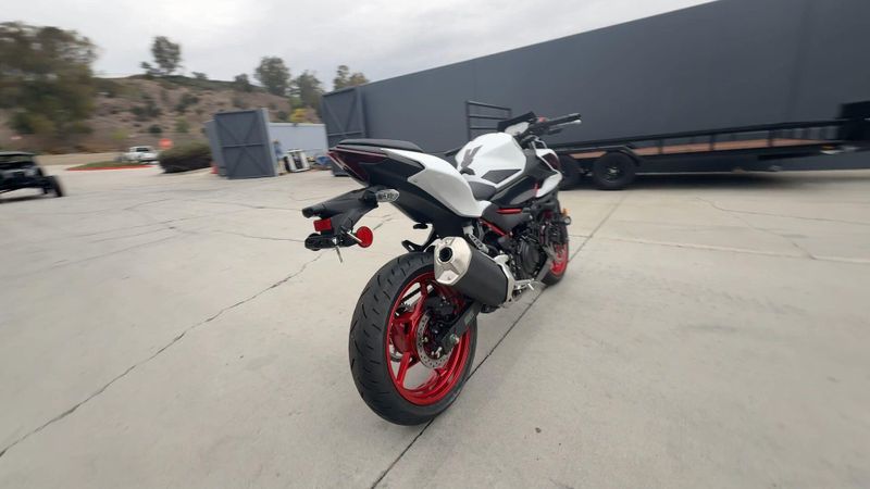 New 2026 Kawasaki Z500 SE ABS Image 8