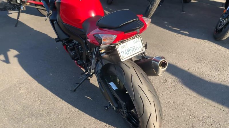 Used 2016 Suzuki GSX-R600L6 CA Image 2