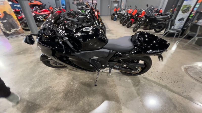 Used 2025 Suzuki Hayabusa Image 5