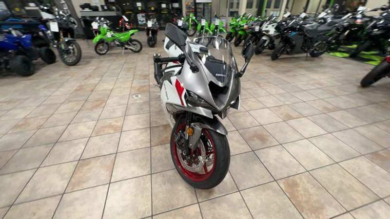 New 2025 Kawasaki NINJA ZX-6R ABS Image 7