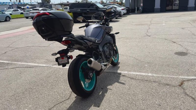 Used 2024 Yamaha MT-10 Image 8