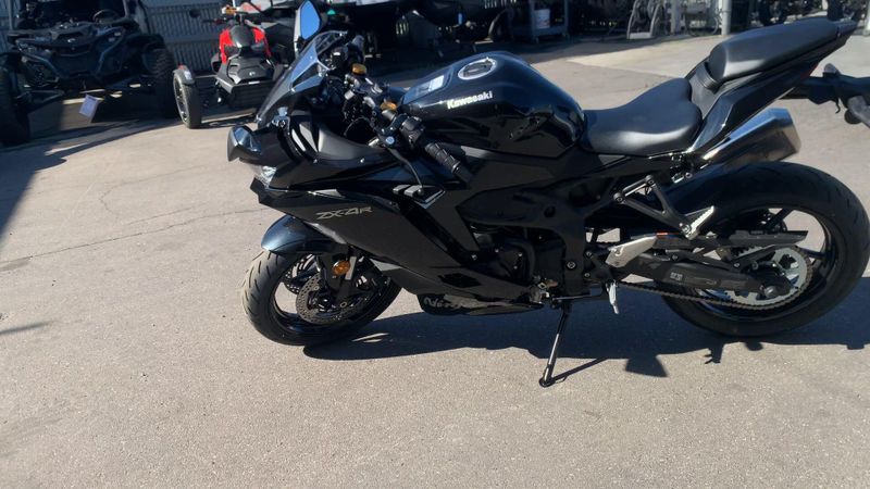 New 2026 Kawasaki NINJA ZX-4R ABS Image 9