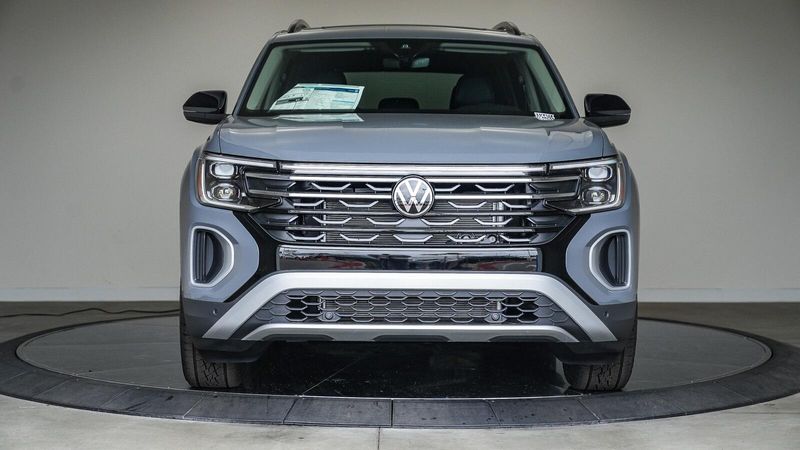 New 2025 Volkswagen Atlas 2.0T Peak EditionImage 6