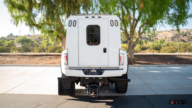 2016 Freightliner M2 106 Sport Chassis photo 9