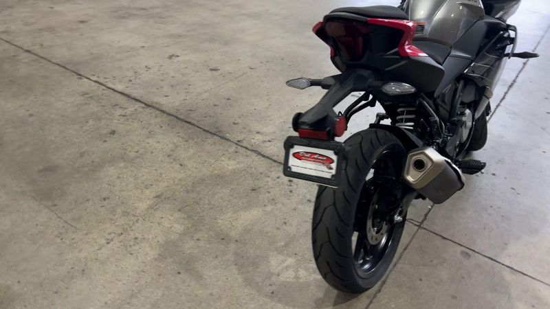 Used 2025 CFMOTO 300SS Image 7