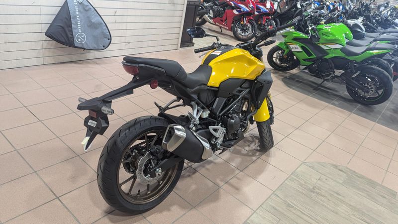 2025 Honda CB300R ABSImage 6