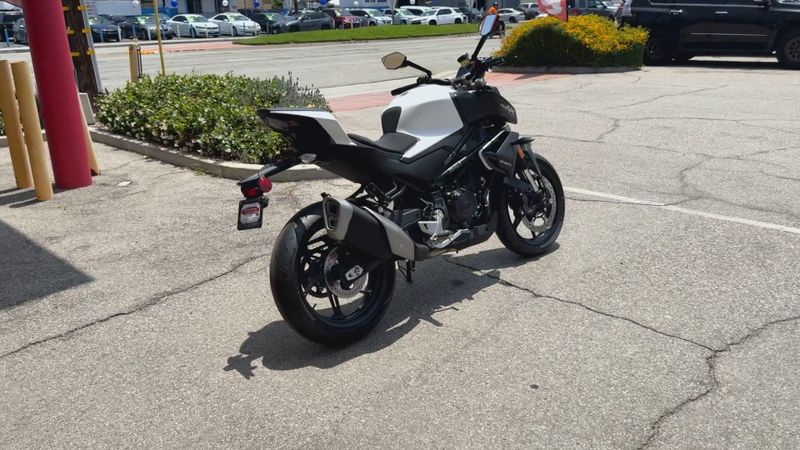 New 2026 CFMOTO 450NK Image 8