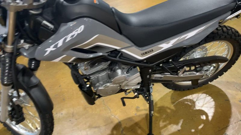 2025 Yamaha XT250 Image 6