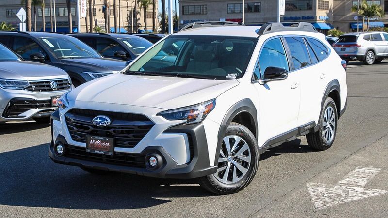 2025 Subaru Outback PremiumImage 1