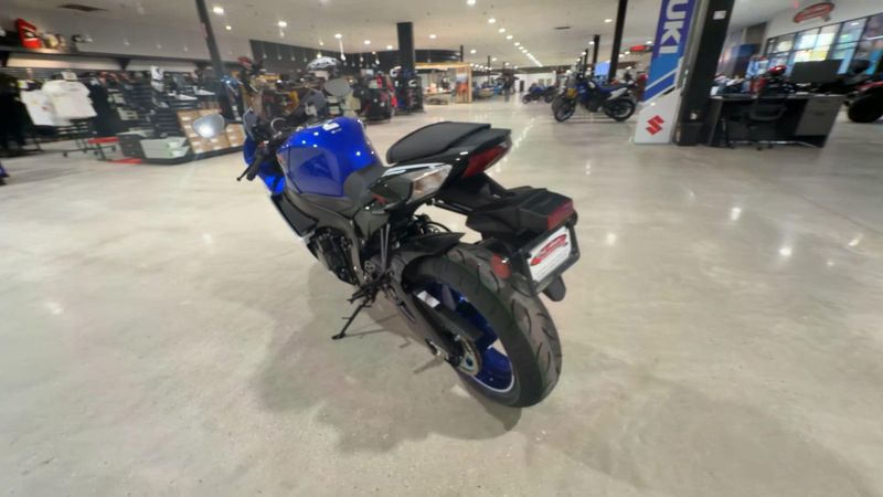 New 2026 Suzuki GSX-R750Z 40TH ANNIVERSARY EDITION Image 7