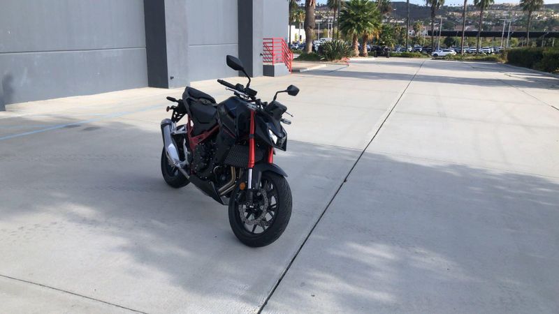 New 2026 Honda CB750 HORNET E-CLUTCH Image 3