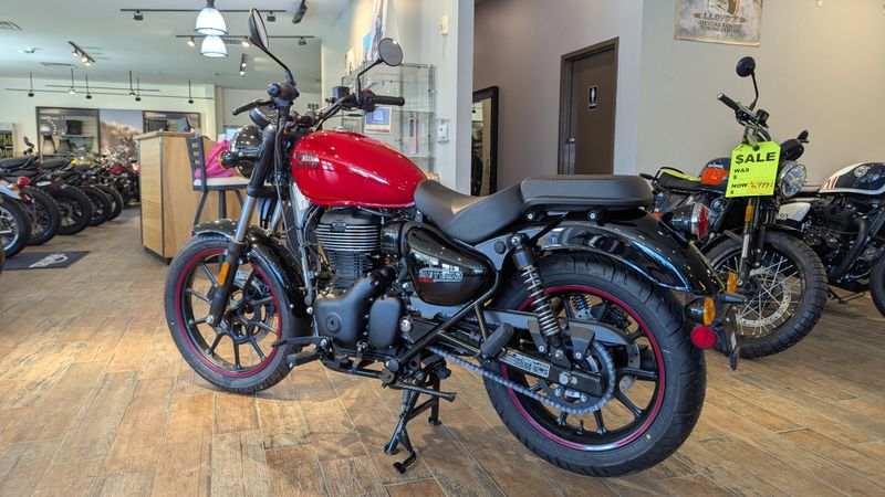 New 2024 Royal Enfield Meteor 350 FIREBALL RED Image 1