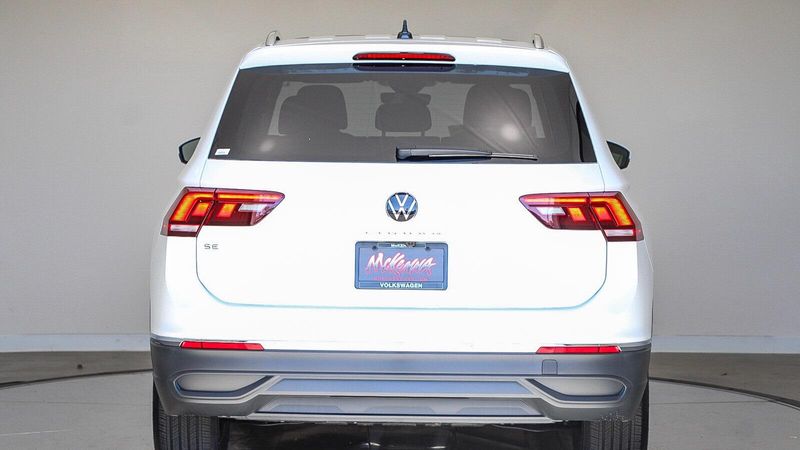 2024 Volkswagen Tiguan 2.0T SEImage 3