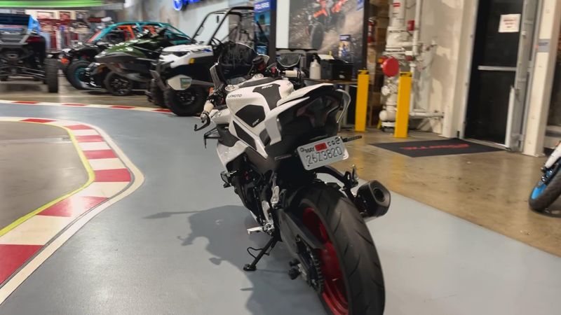 Used 2025 CFMOTO 450SS CF400-6US Image 2