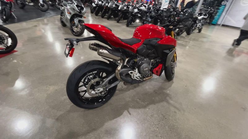 New 2026 Ducati STREETFIGHTER V2 S 896 Image 9