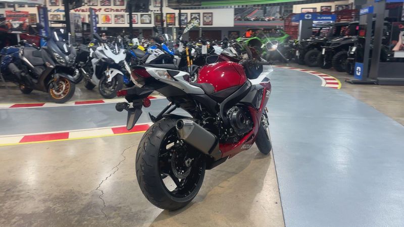 New 2027 Suzuki GSX-R600 Image 8