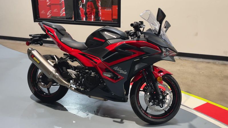 2025 Kawasaki NINJA 500 SE ABS Image 2