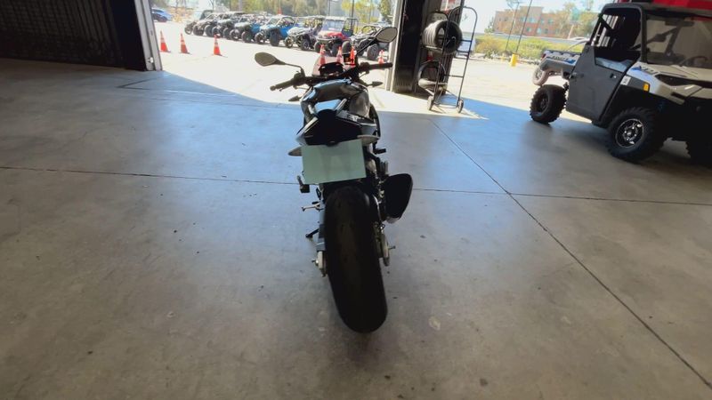 Used 2024 Aprilia TUONO V4 FACTORY 1100 Image 7